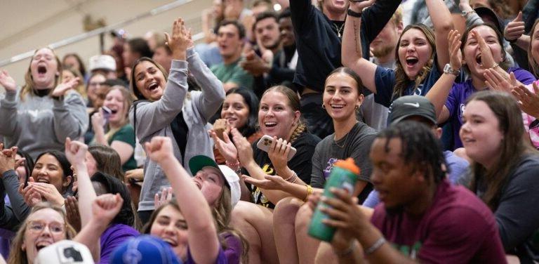 Students cheer at Mabee Madness